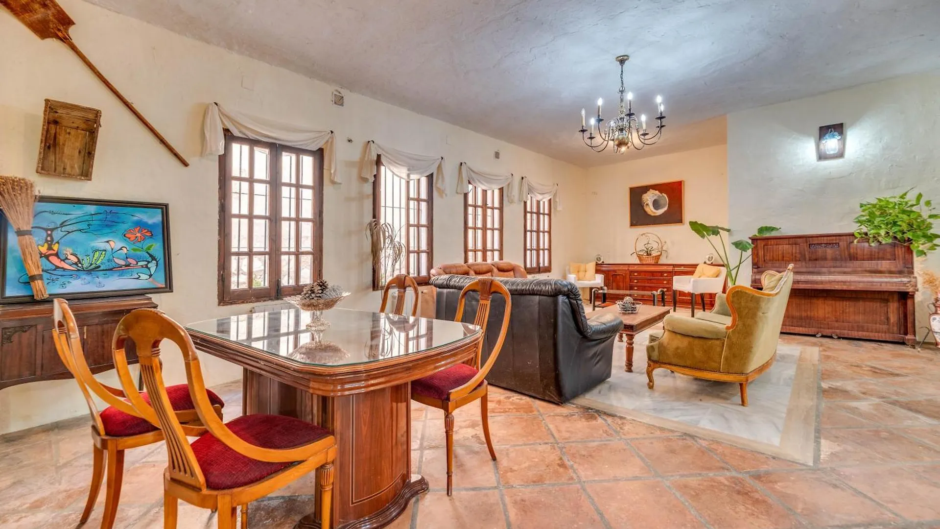 Hotel El Abuelo Guaro