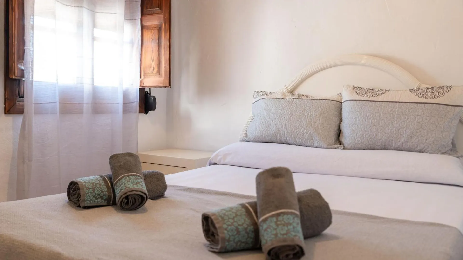 Hotel El Abuelo Guaro Pensjonat