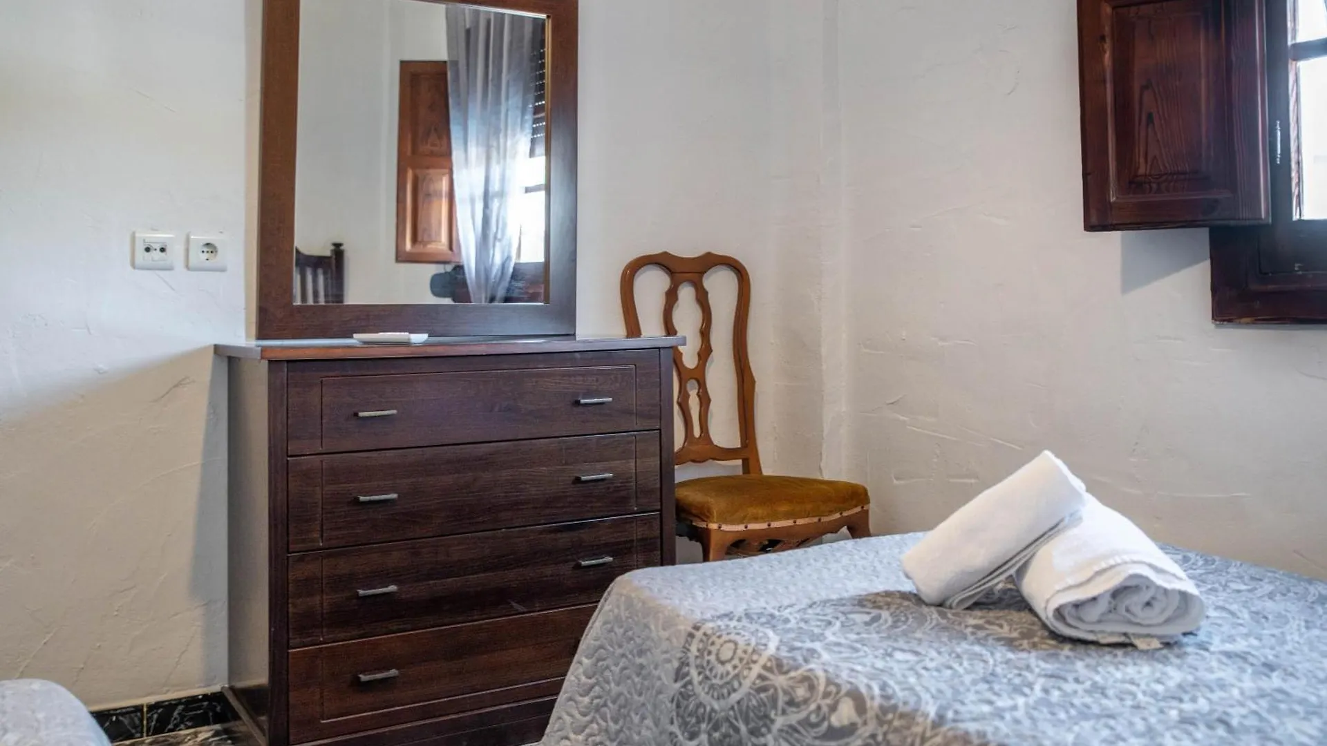 El Abuelo Otel Guaro 0*,  İspanya